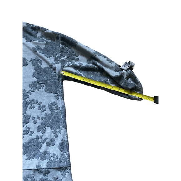 Simply Vera Wang Womens/Teen Grey Textured Floral 3/4 Sleeve Blouse Size XL - Picture 3 of 7